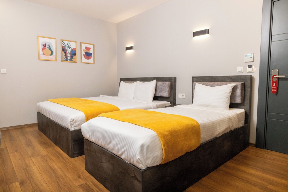 

Bologna - Beylikduzu - Brandroom Hotel