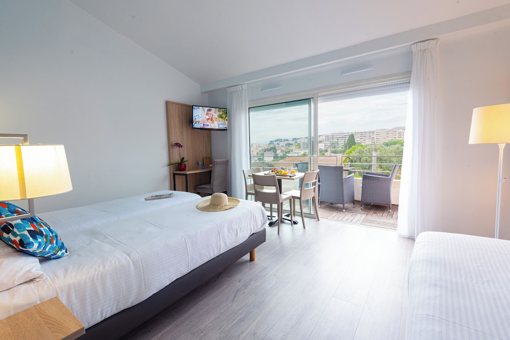 

Bologna - Mandelieu La Napoule - Zenitude Hôtel-Résidences Le Cannet