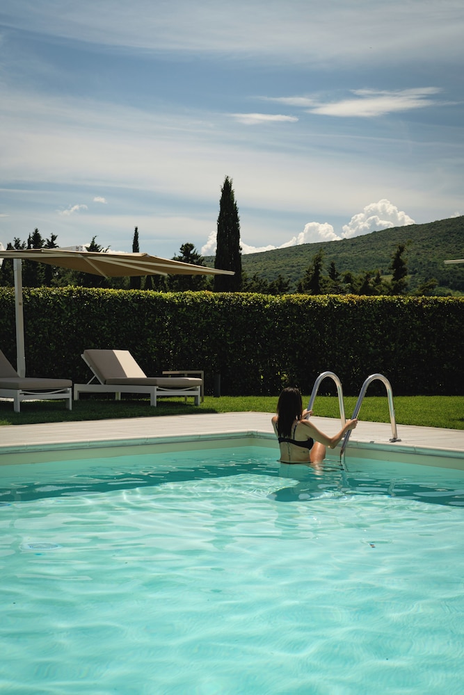 

Cagliari - San Gimignano - Cappuccina Country Resort