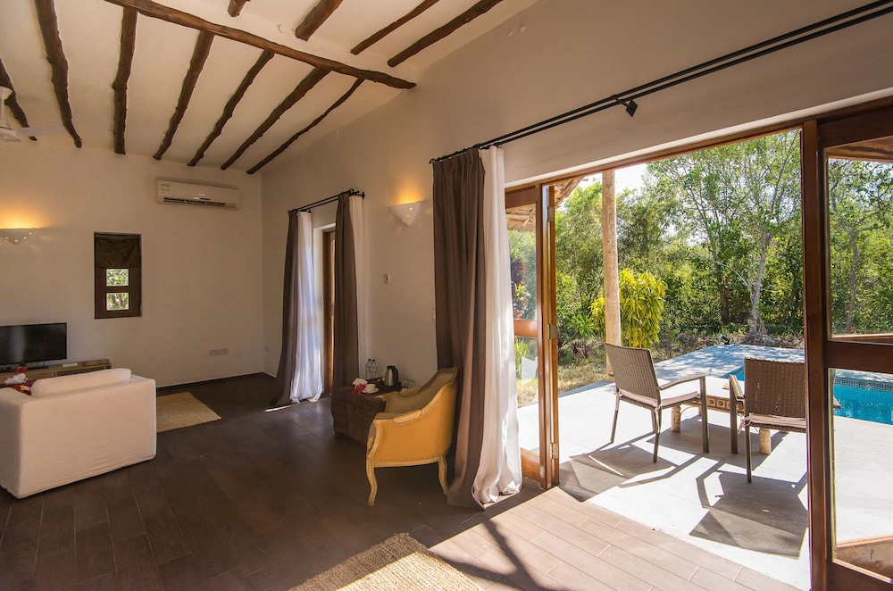 

Palermo - Michamvi - Konokono Beach Resort and Isaraya Luxury Overwater Villas