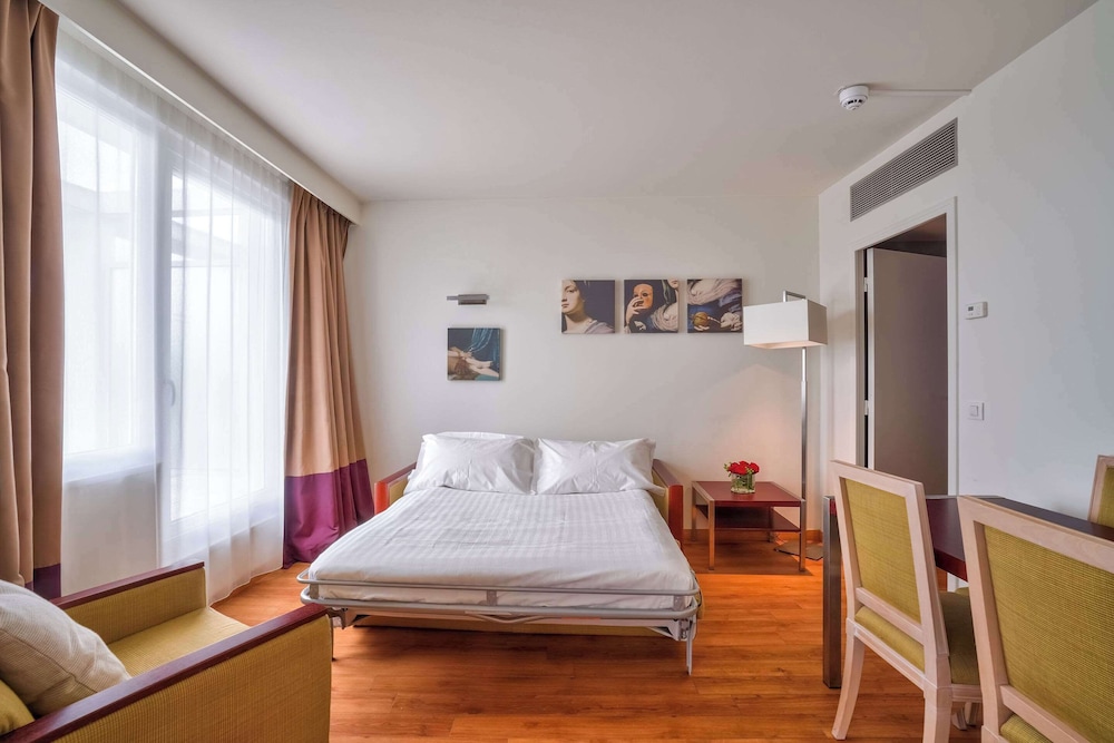 

Venezia - Gonesse - Clarion Paris CDG Airport