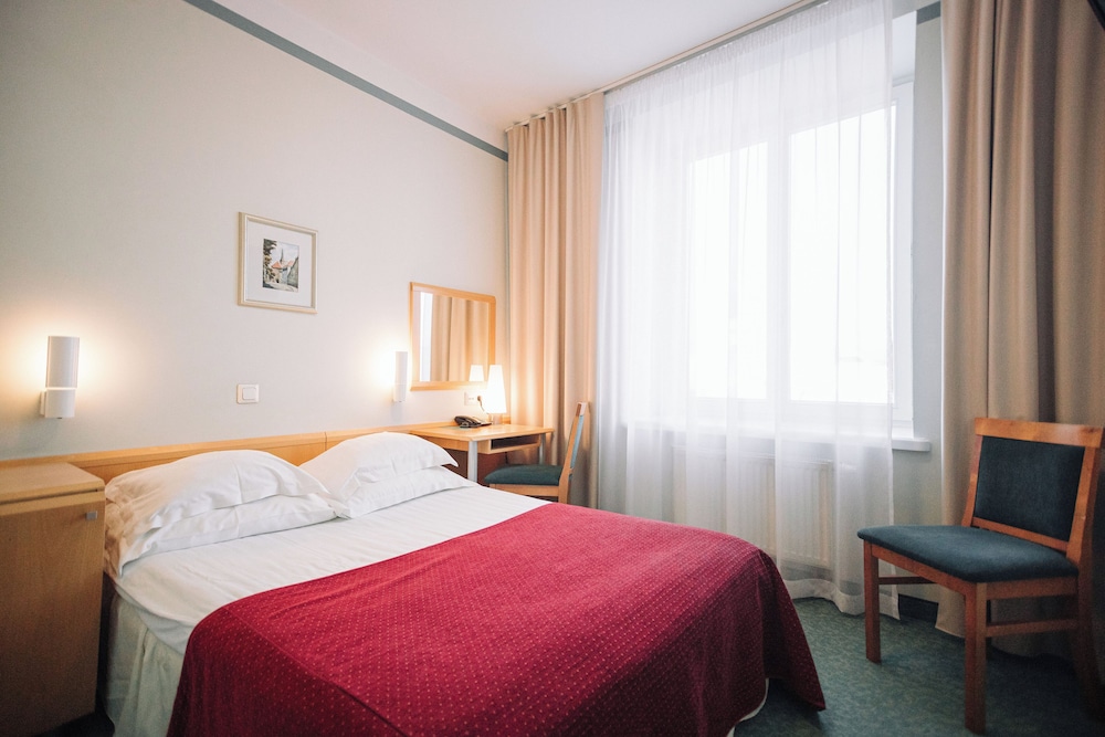 

Napoli - Tallinn - Rixwell Viru Square Hotel Tallinn