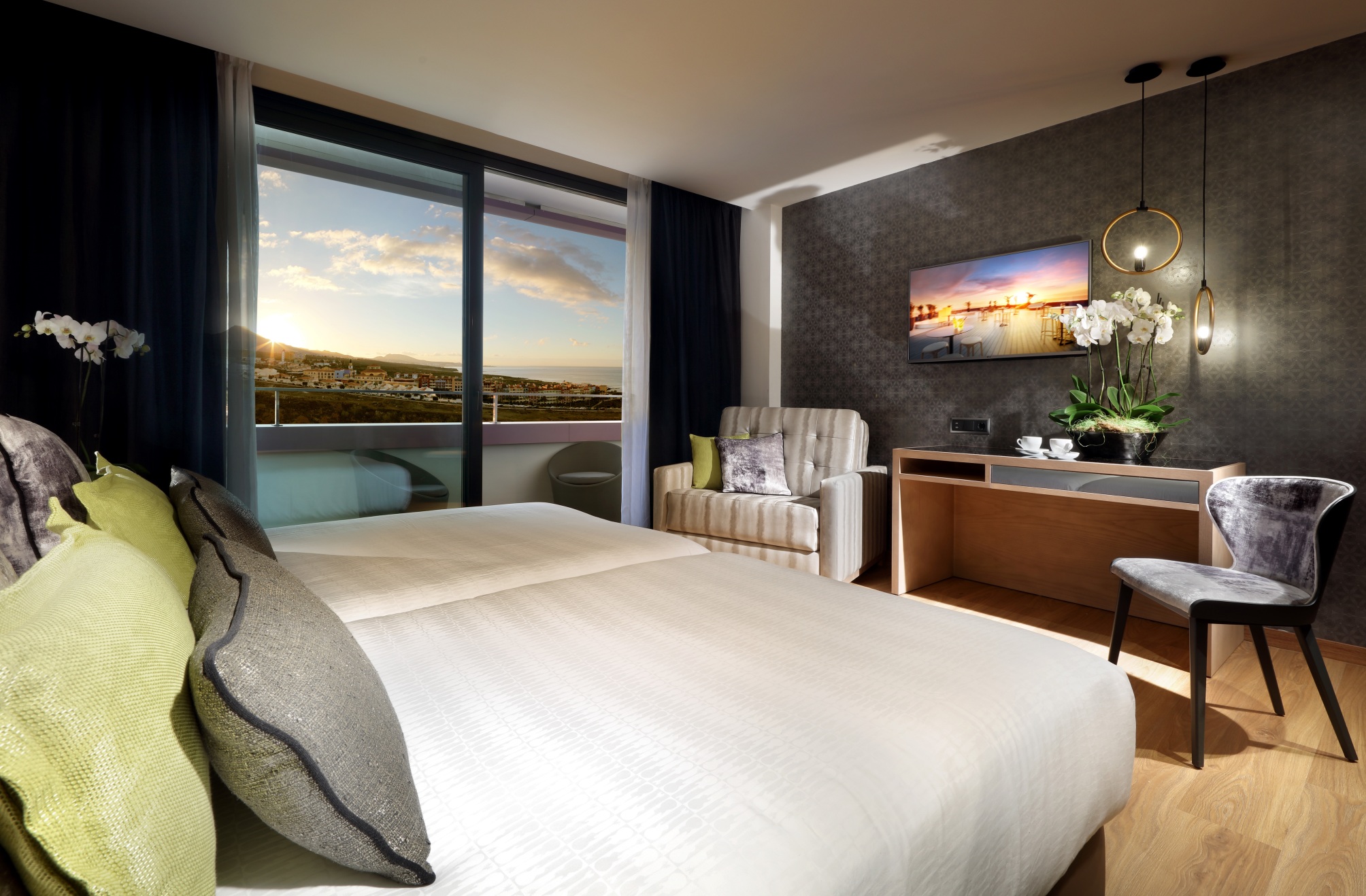 

Napoli - Playa Fañabe - Hard Rock Hotel Tenerife