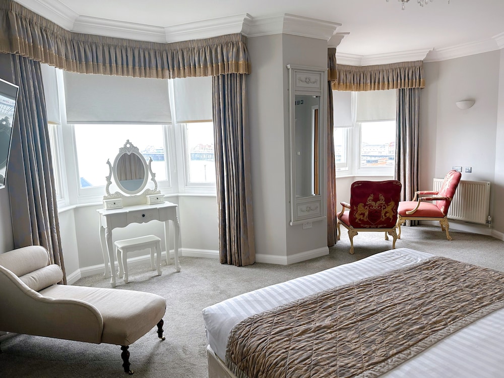 

Pisa - Brighton - Legends Hotel