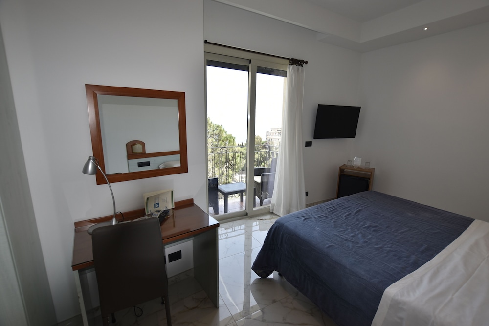 

Venezia - Forza dʼAgro - Hotel Condor