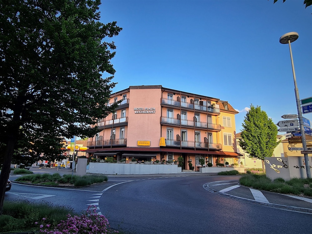 

Napoli - Konstanz - Plaza