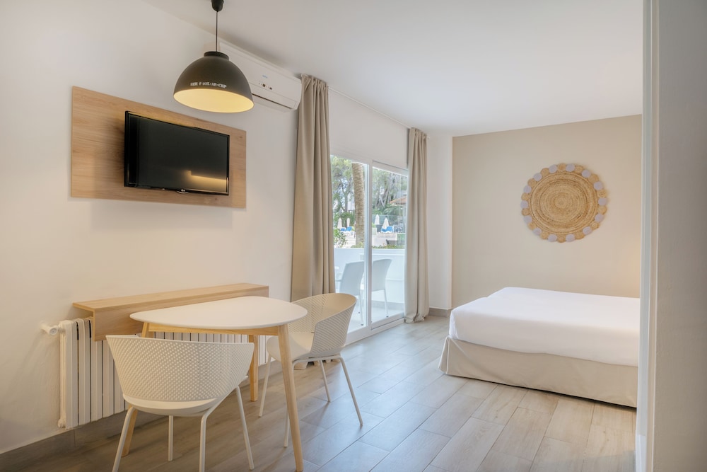 

Cagliari - Magaluf - Sol Lunamar Palmanova Apartamentos - Adults Only