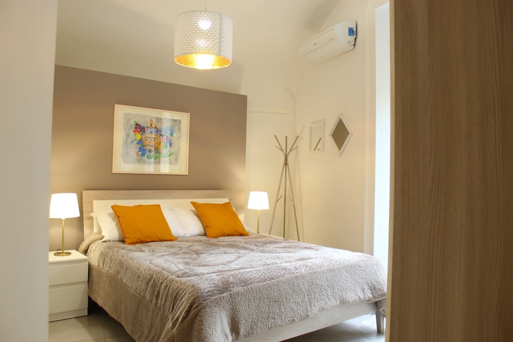 

Torino - Aci Castello - Benedettini - Exclusive Suites & Monastery View