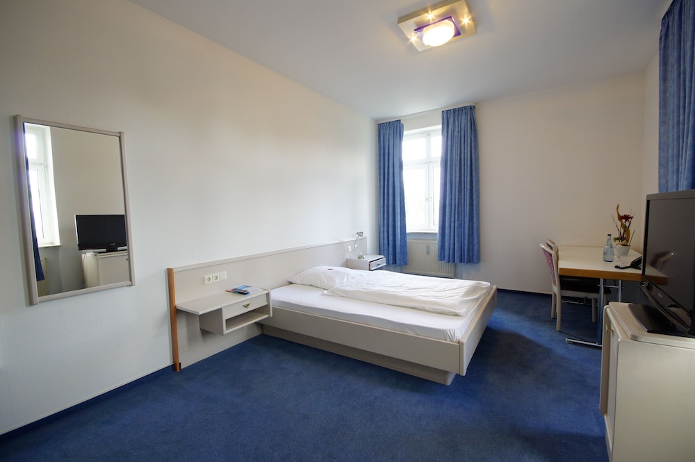 

Napoli - Ludwigsburg - Hotel Neuwirtshaus - Superior