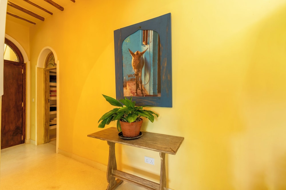 

Bologna - Marafiki - Allamanda Oleander Suite by YourHost