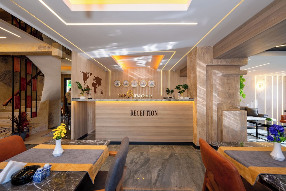 

Bari - Kusadasi - Otel Carpediem Gold Kuşadası