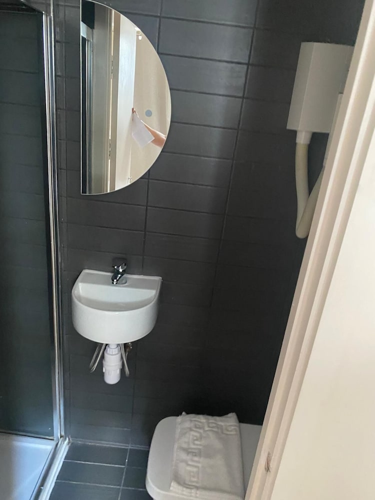

Roma - Brentford - Exhibition Court Hotel 4