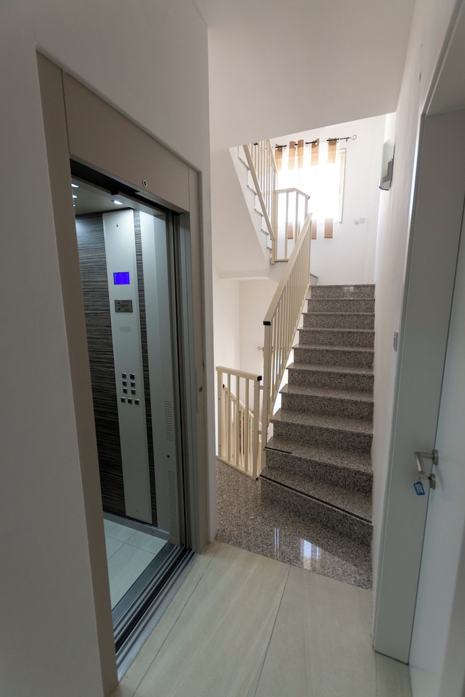 

Firenze - Mellieha - Estrella Lodging