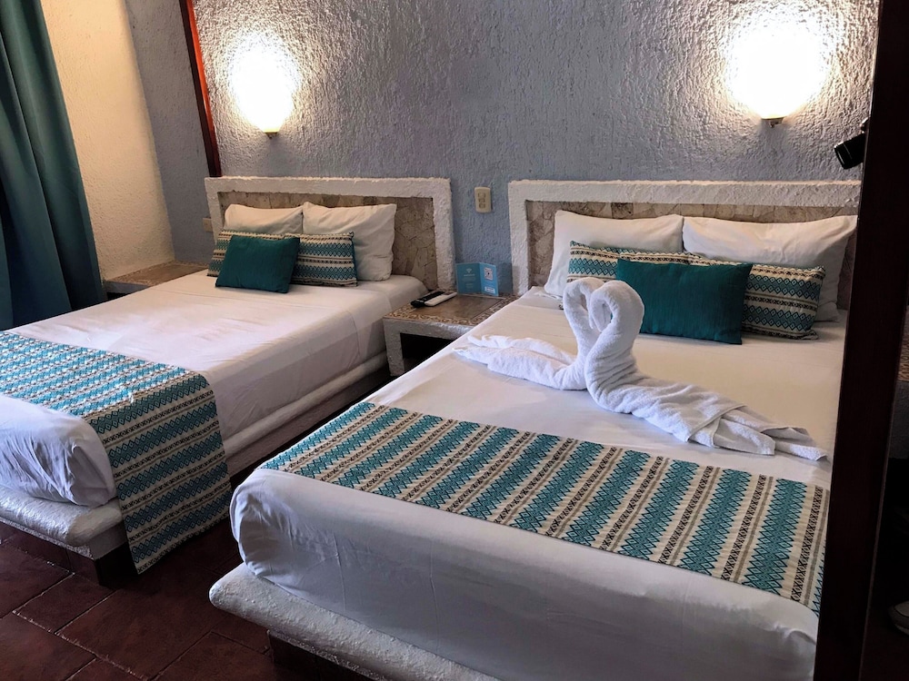 

Napoli - Puerto Aventuras - Chez Waffle Hotel