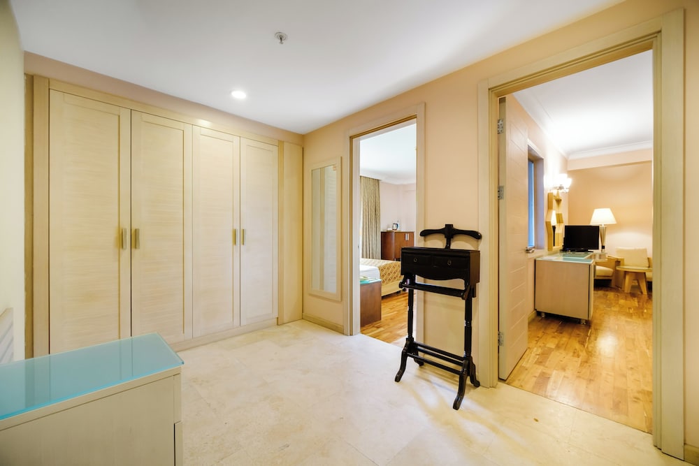 

Napoli - Okurcalar - Mukarnas Spa & Resort Hotel