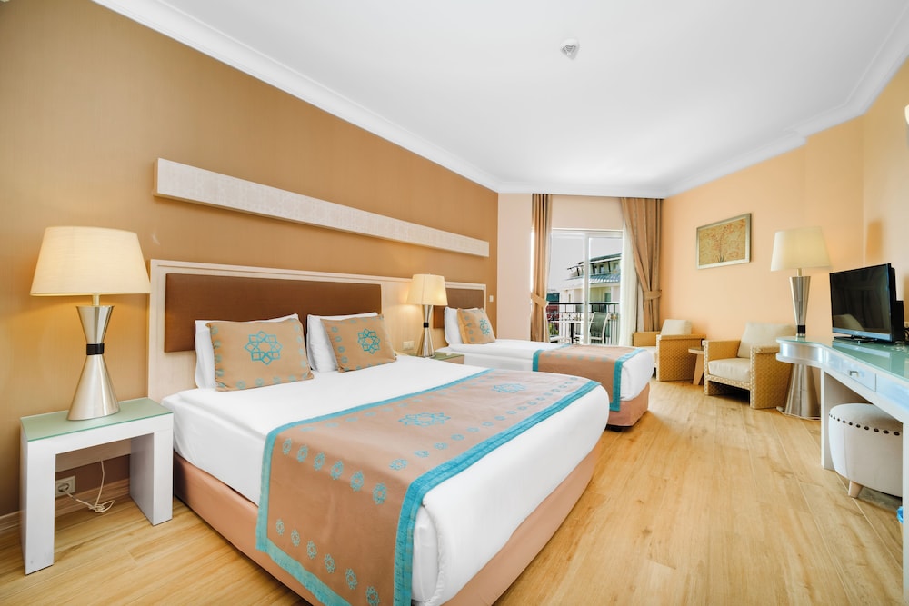 

Milano - Okurcalar - Mukarnas Spa & Resort Hotel