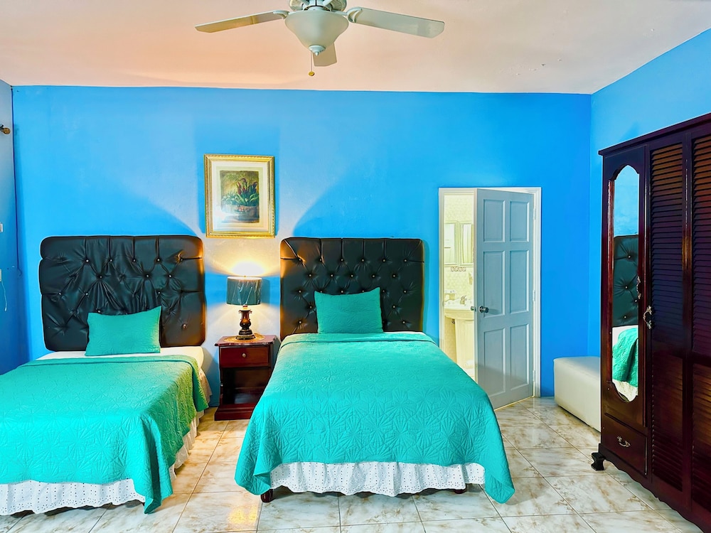 

Roma - Negril - Dela de-Rose Guest House negril Jamaica
