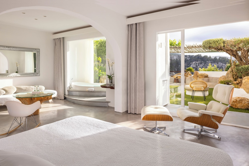 

Lamezia Terme - Puerto de San Miguel - Hacienda Na Xamena, Ibiza
