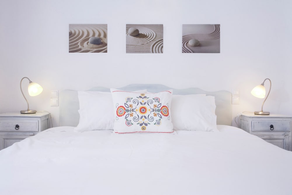 

Milano - Agios Stefanos - Yakinthos Residence