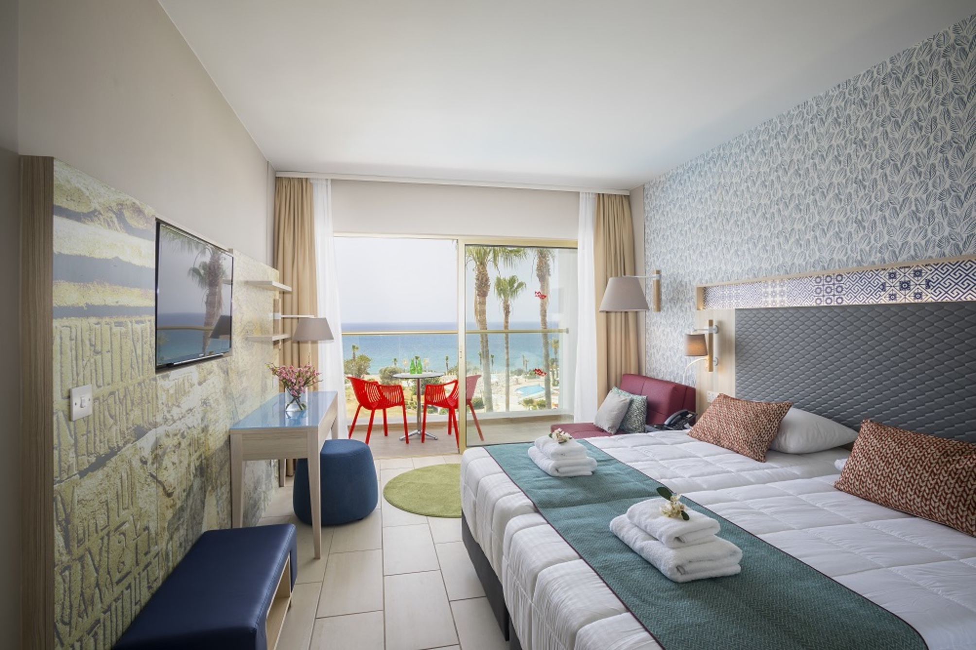 Twin/double room with sea view