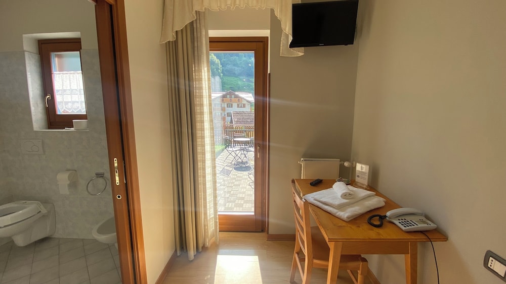 

Ancona - Madonna di Campiglio - Casteluce Hotel Funivie