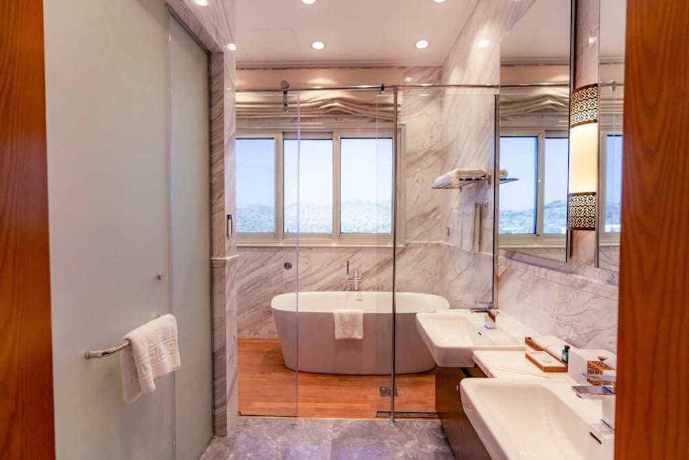 

Roma - Sayq - Damask Resort
