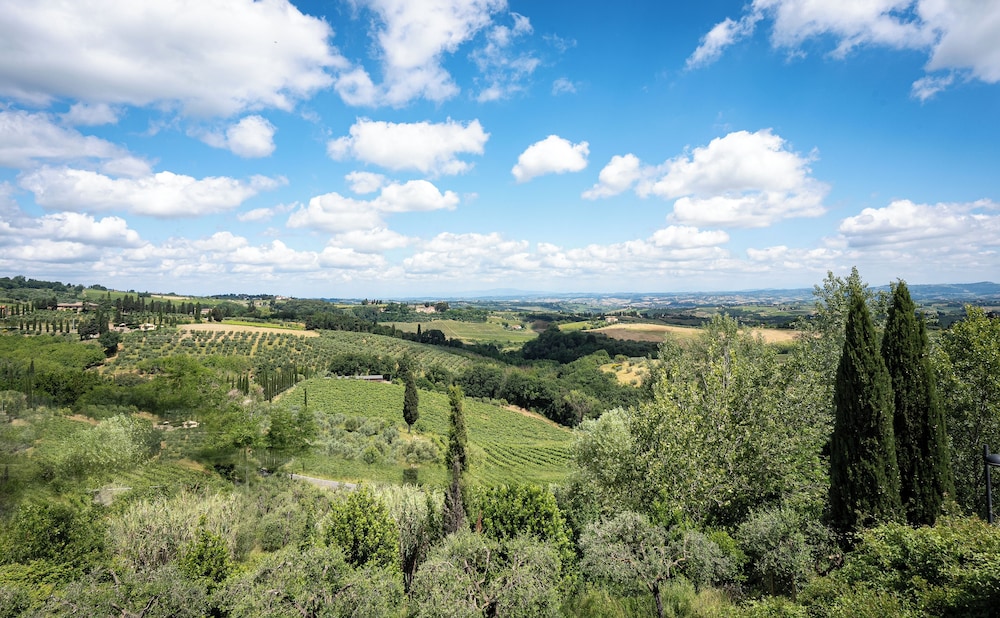 

Napoli - Gambassi Terme - Cappuccina Country Resort