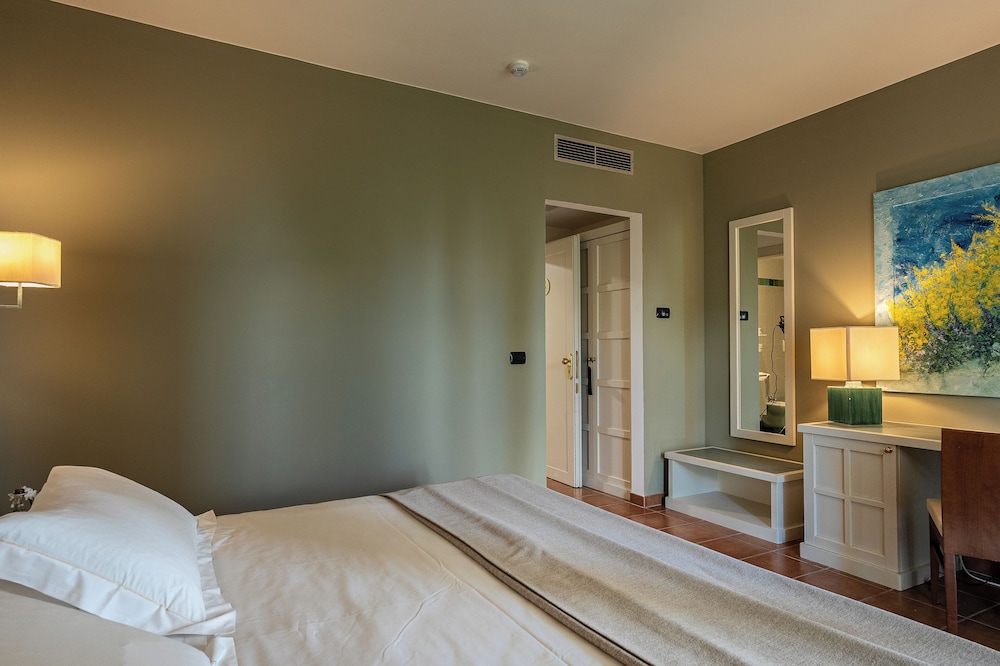 

Torino - San Gimignano - Cappuccina Country Resort
