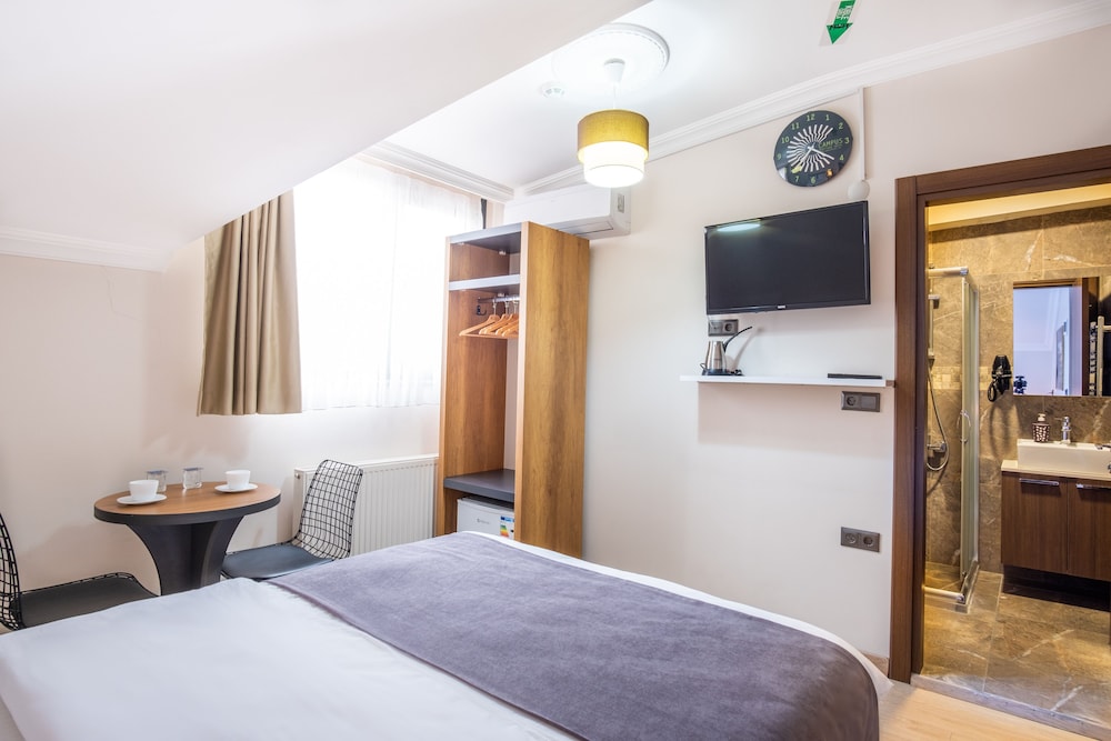 

Bari - Istanbul - Campus Boutique Hotel