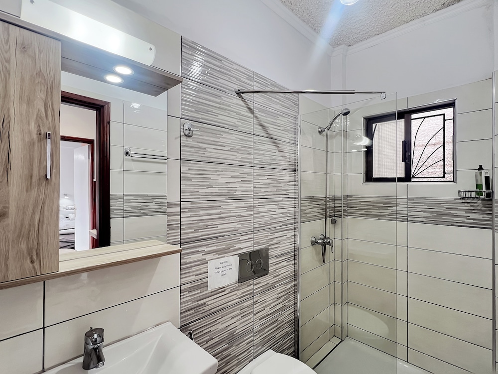 

Bari - Anemómylos - Corfu Andromaches Holiday Apartments
