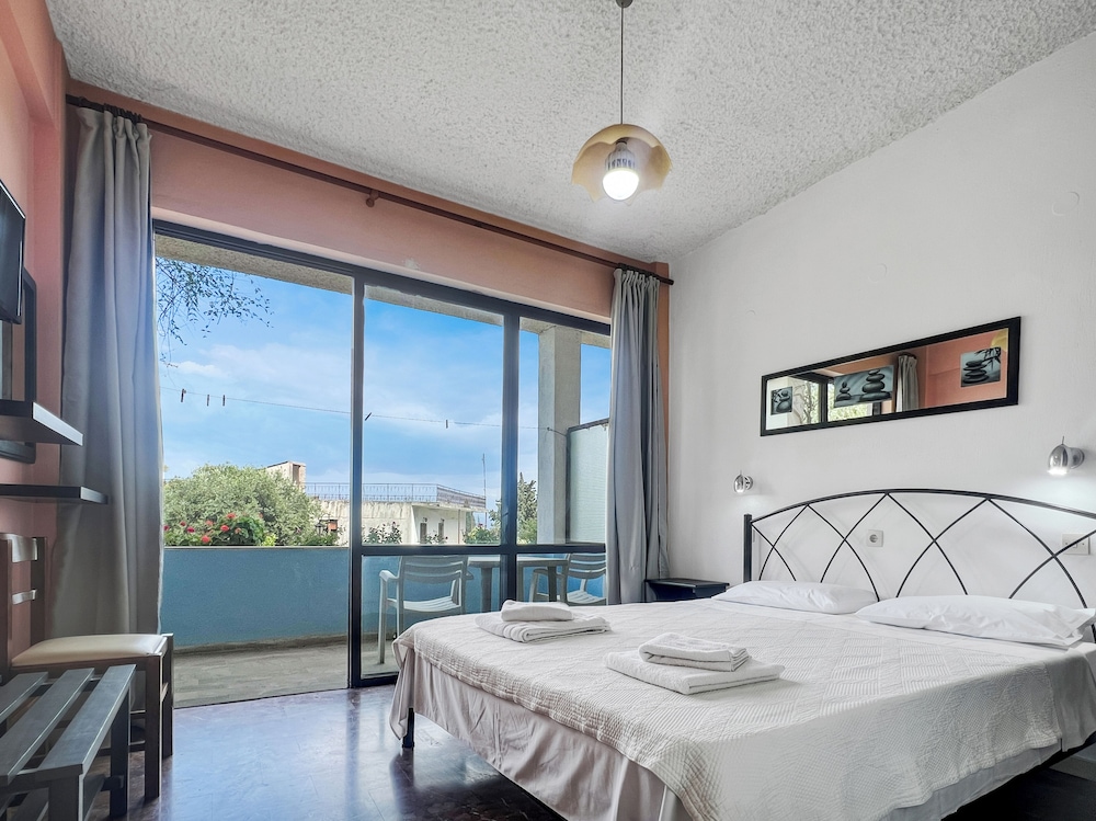 

Firenze - Moraḯtika - Corfu Andromaches Holiday Apartments