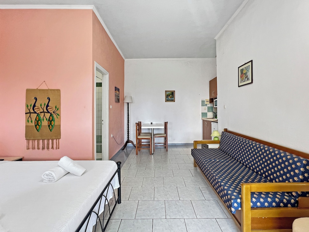

Brindisi - Corfù, Isole Greche - Corfu Andromaches Holiday Apartments