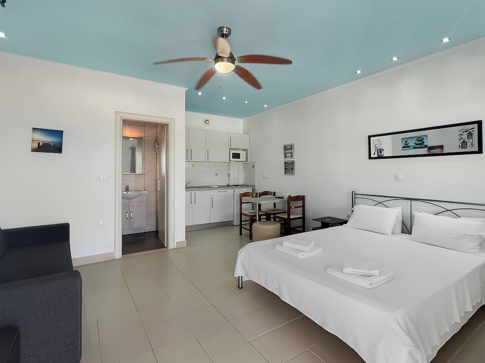 

Bologna - Kanoni - Corfu Andromaches Holiday Apartments