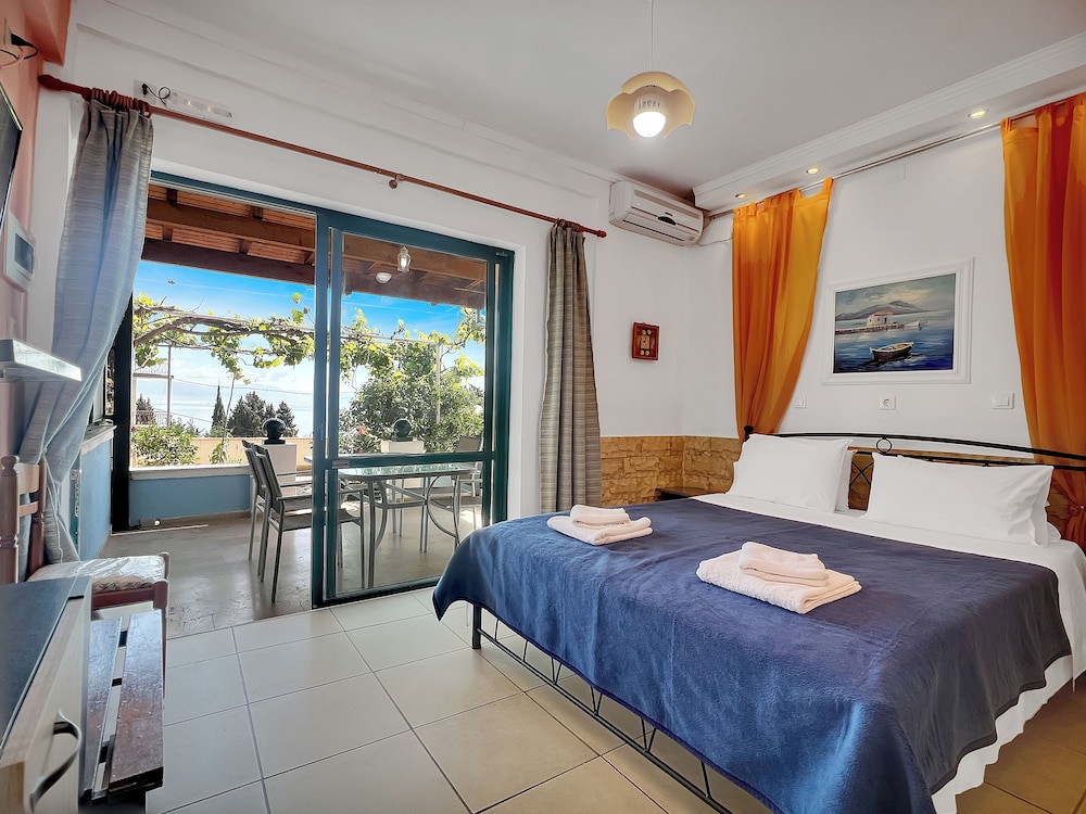 

Bari - Kanoni - Corfu Andromaches Holiday Apartments