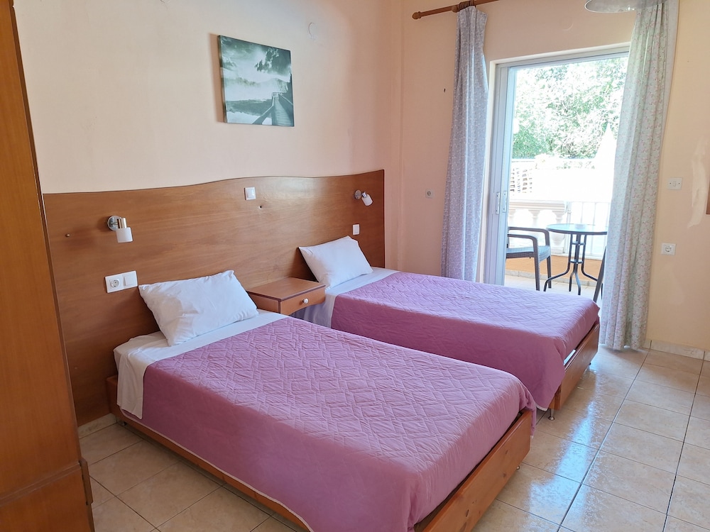 

Roma - Agios Georgios, Corfú - River Studios & Apartments