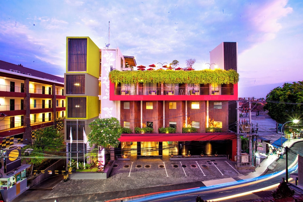 

Firenze - Legian - Sevn Legian