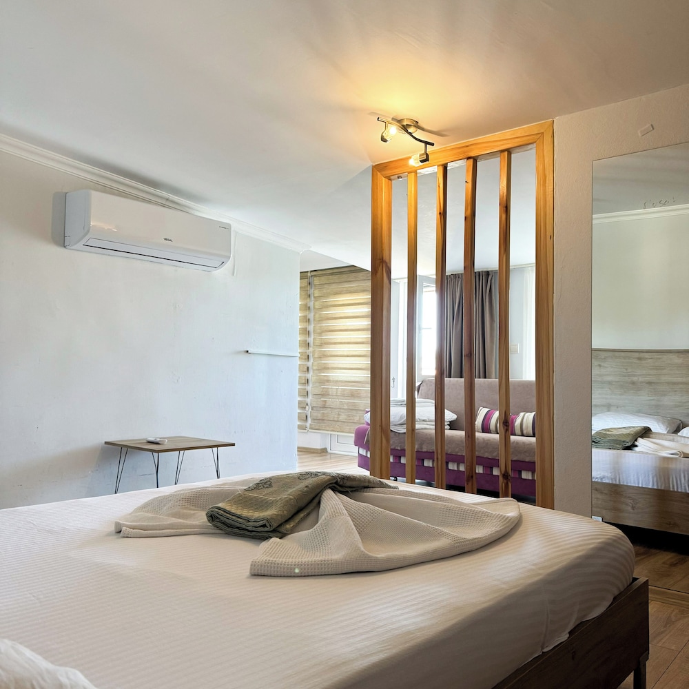

Venezia - Kemer - Amsterdam Otel & Suite