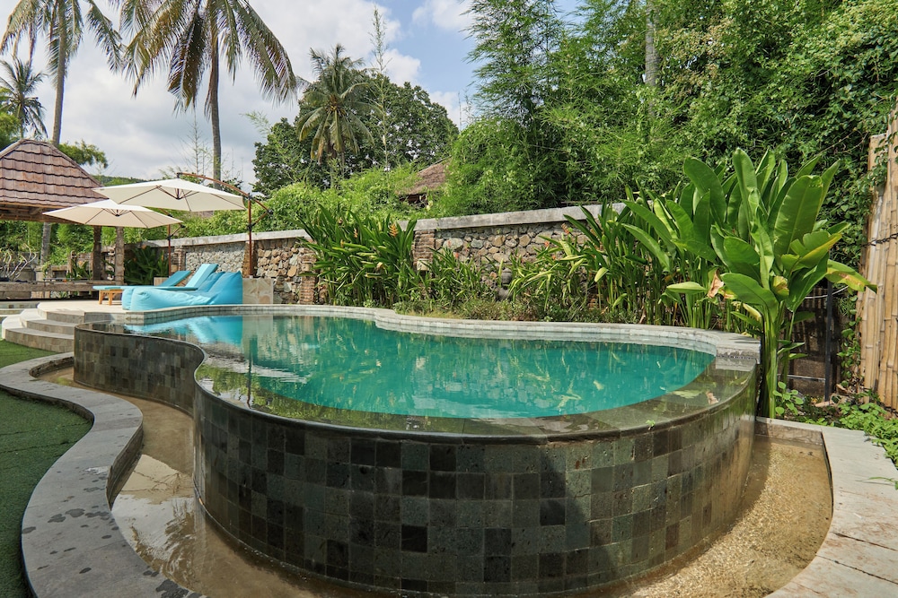 

Milano - Senggigi - Attara Inn Senggigi