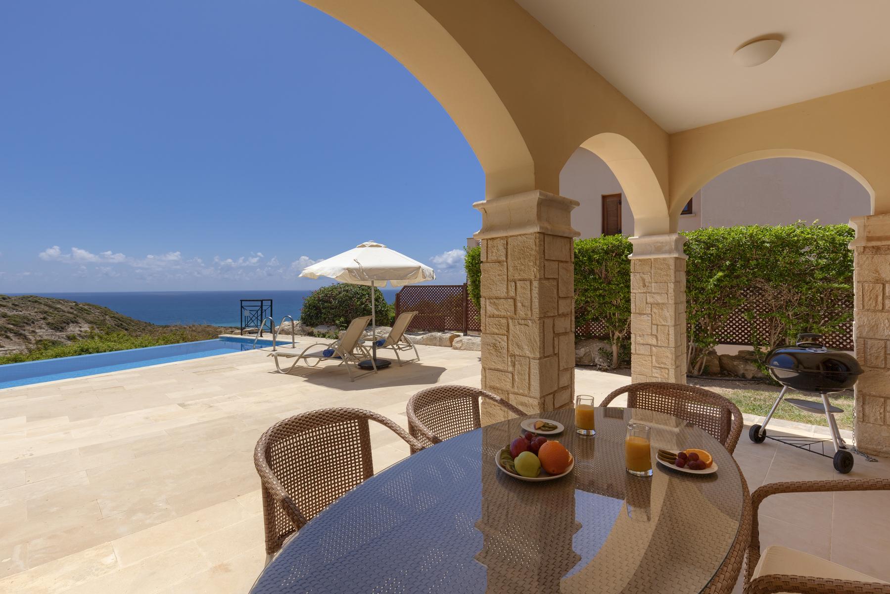 

Bari - Kouklia - Aphrodite Hills Golf & Spa Resort Residences Apartments