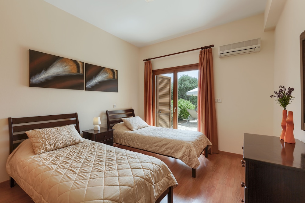 

Verona - Kouklia - Aphrodite Hills Rentals - Junior Villas