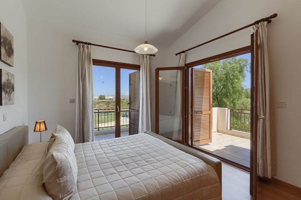 

Lamezia Terme - Kouklia - Aphrodite Hills Rentals - Junior Villas