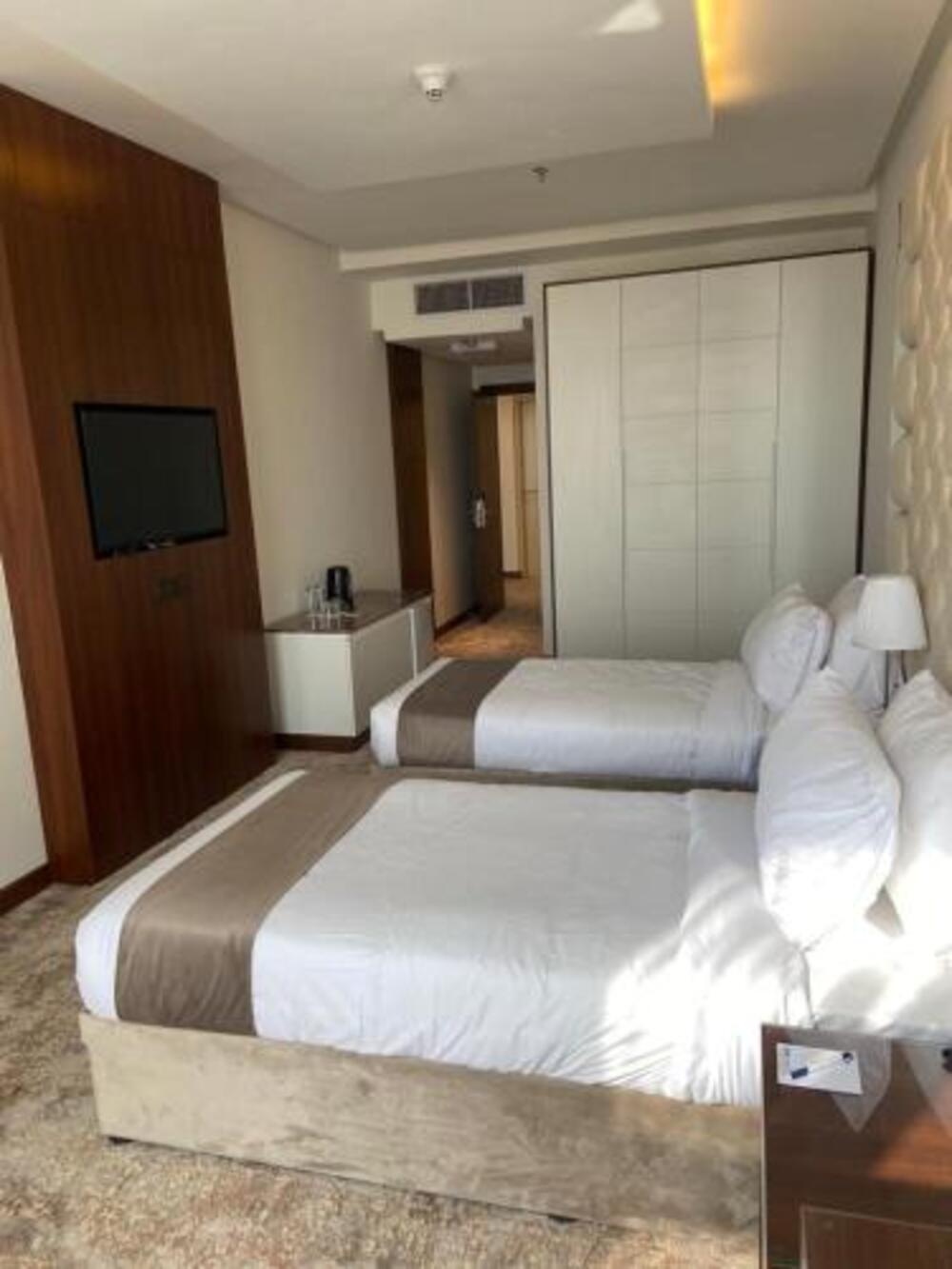 

Roma - Hawally - Dolphin Continental Salmiya Hotel