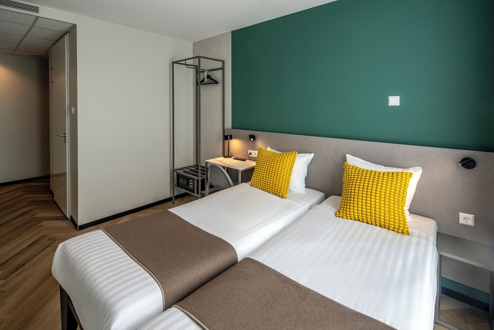 

Palermo - Schiphol - Hotel Fogo Amsterdam