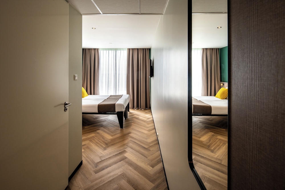 

Pisa - Zwanenburg - Hotel Fogo Amsterdam