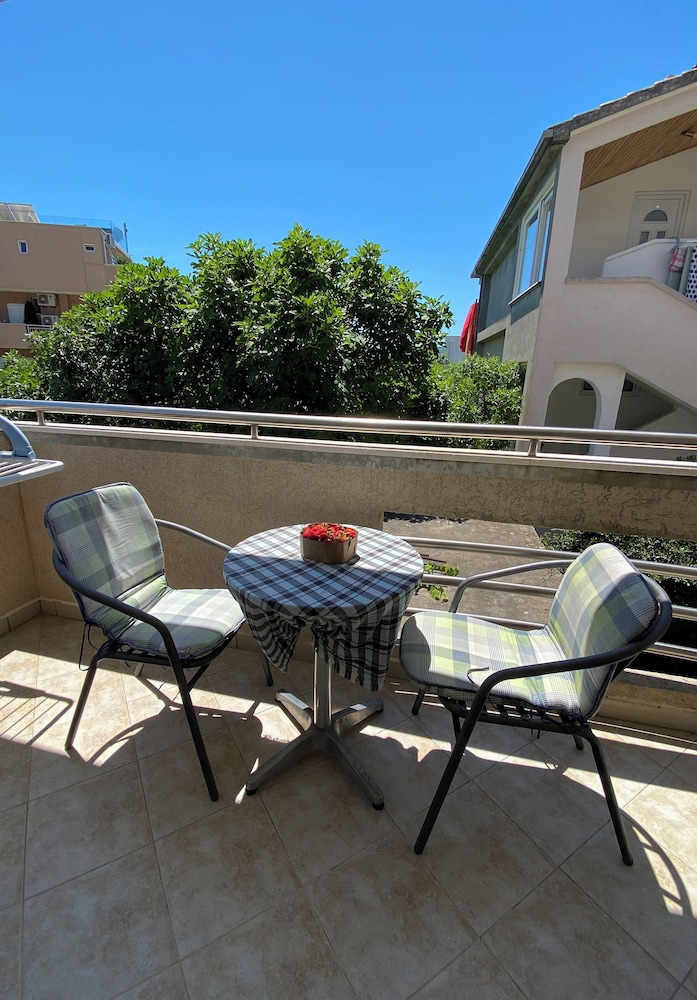 

Milano - Kamenari - Rosic Apartments Tivat
