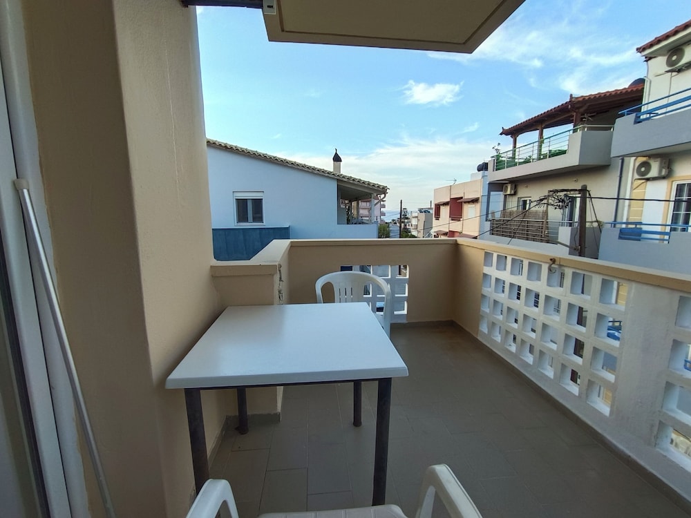 

Lamezia Terme - Heraklion - Albatross Apartments