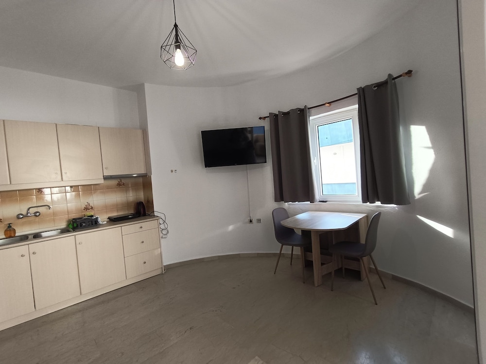 

Roma - Malevizi - Albatross Apartments