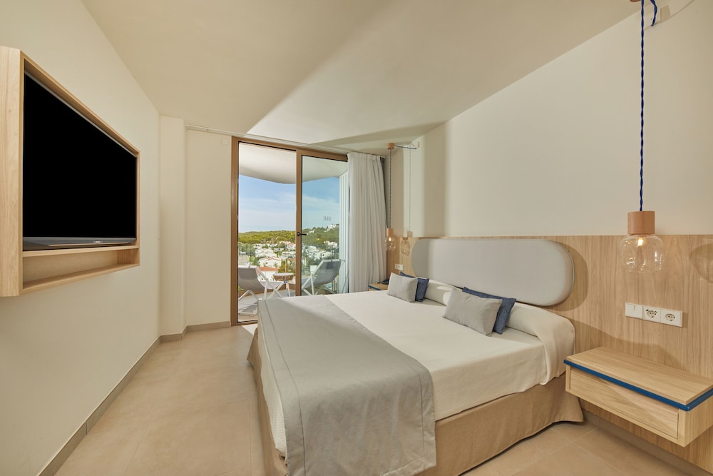 

Napoli - Cala Galdana - Hotel Victoria Menorca +16 - New Opening