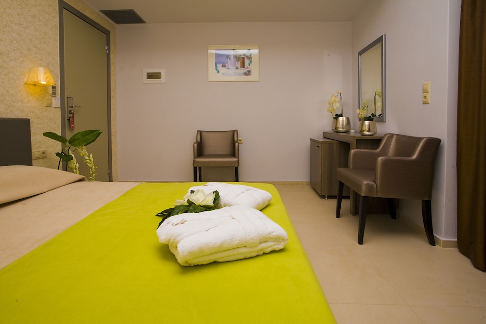 

Milano - Koutsounára - Astron Hotel