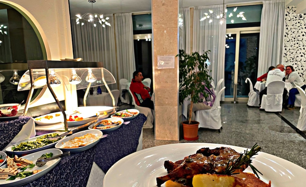 

Catania - Riviera Romagnola, Mare Italia - Hotel Ambra